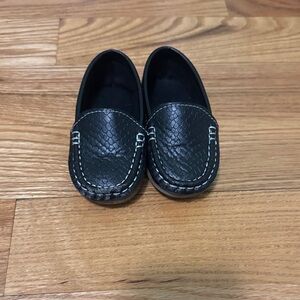 Amazon Kids Black Patterned Dress Loafers